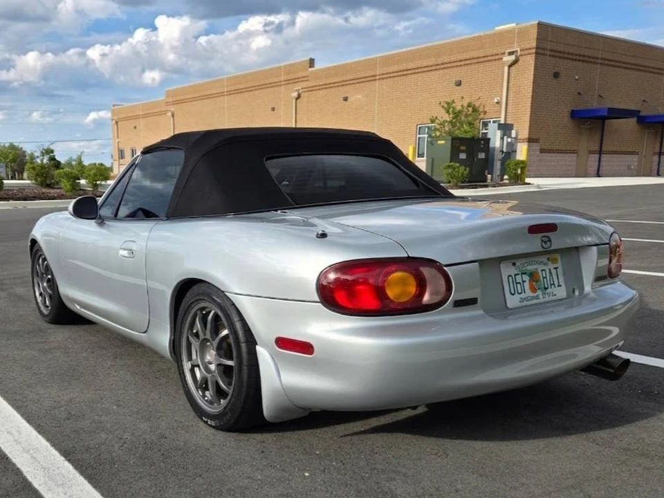 1999 Mazda NB MX-5 Miata - Image 7 of 16