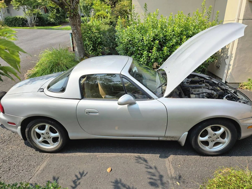 1999 Mazda NB MX-5 Miata - Image 17 of 22