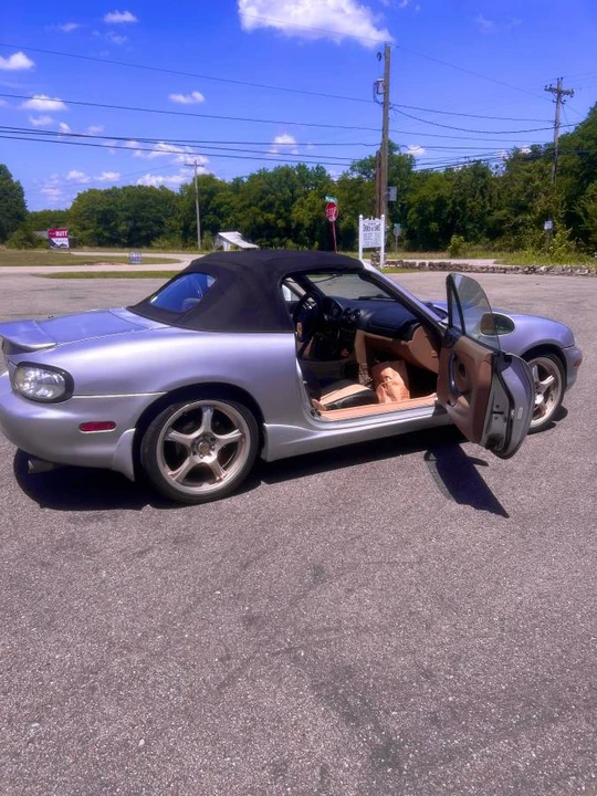 1999 Mazda NB MX-5 Miata - Image 10 of 12