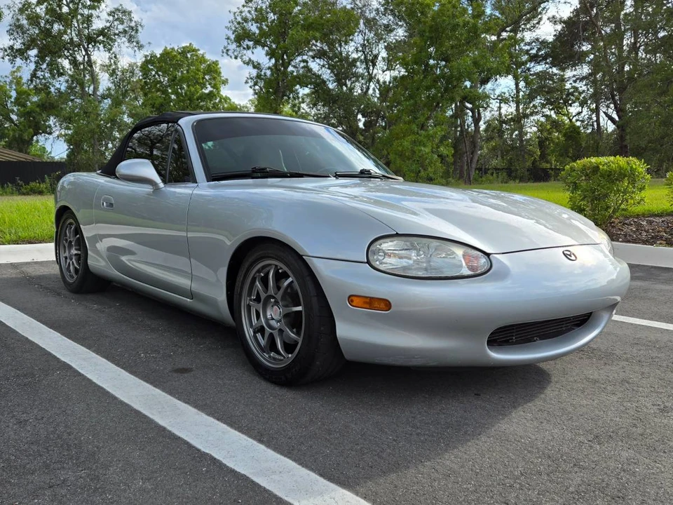 1999 Mazda NB MX-5 Miata - Image 2 of 16