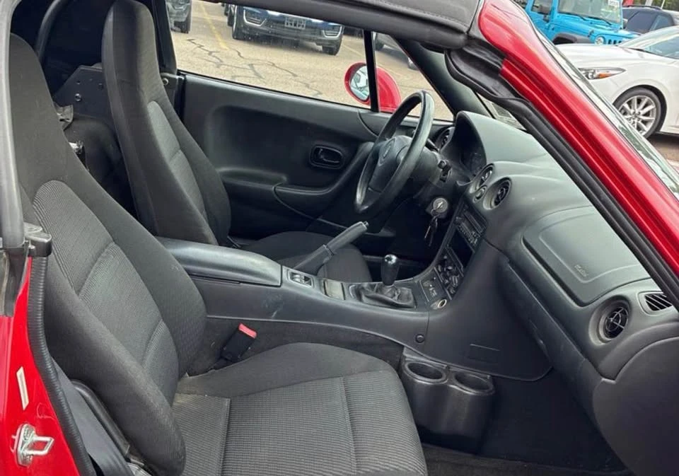 1999 Mazda NB MX-5 Miata - Image 10 of 20