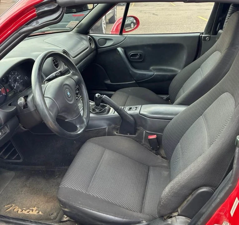 1999 Mazda NB MX-5 Miata - Image 9 of 20