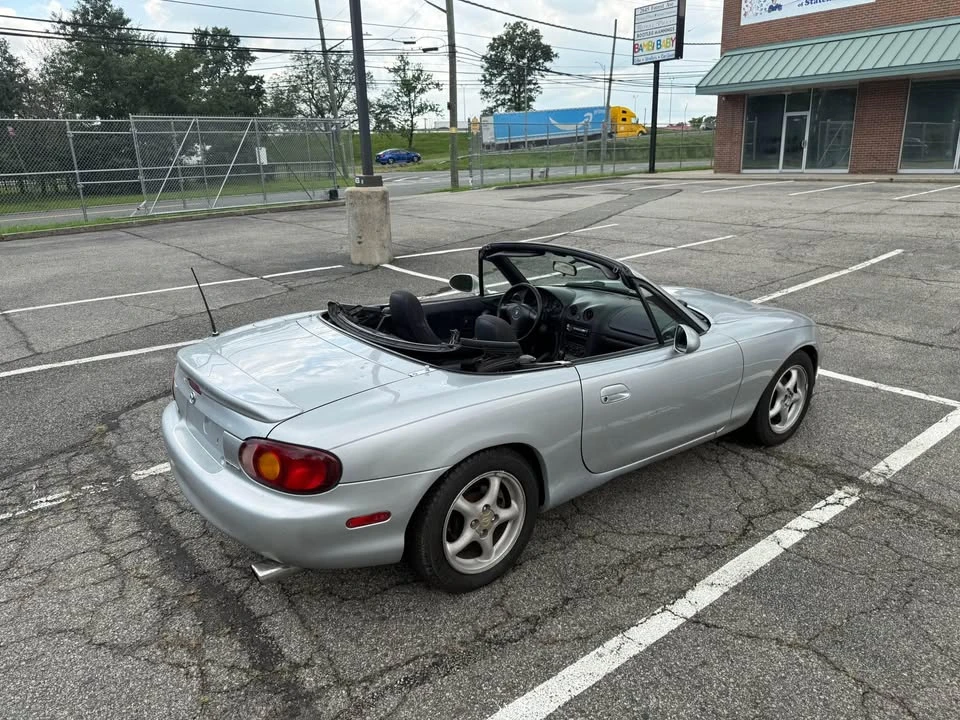 1999 Mazda NB MX-5 Miata - Image 5 of 19