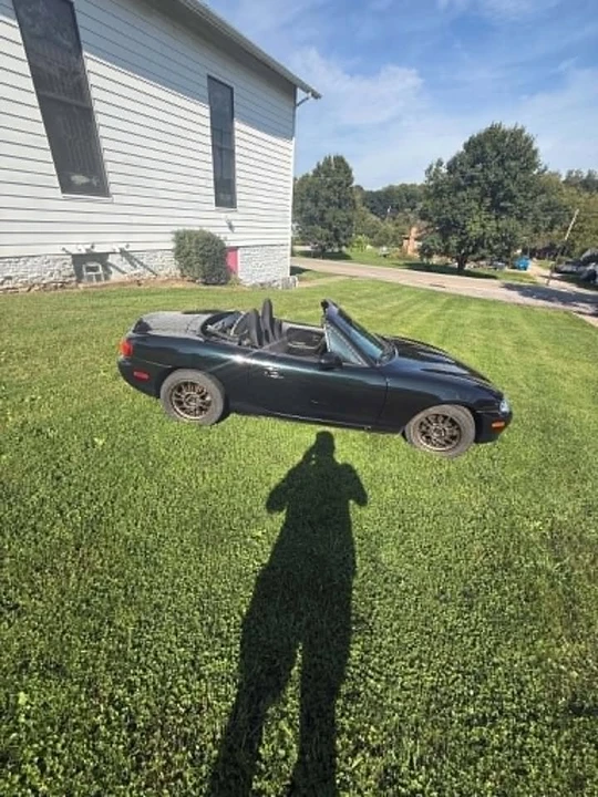 1999 Mazda NB MX-5 Miata - Image 4 of 10