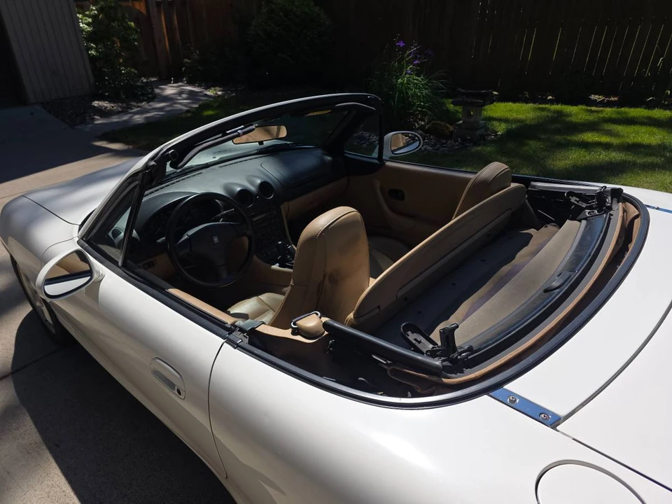 1999 Mazda NB MX-5 Miata - Image 3 of 10