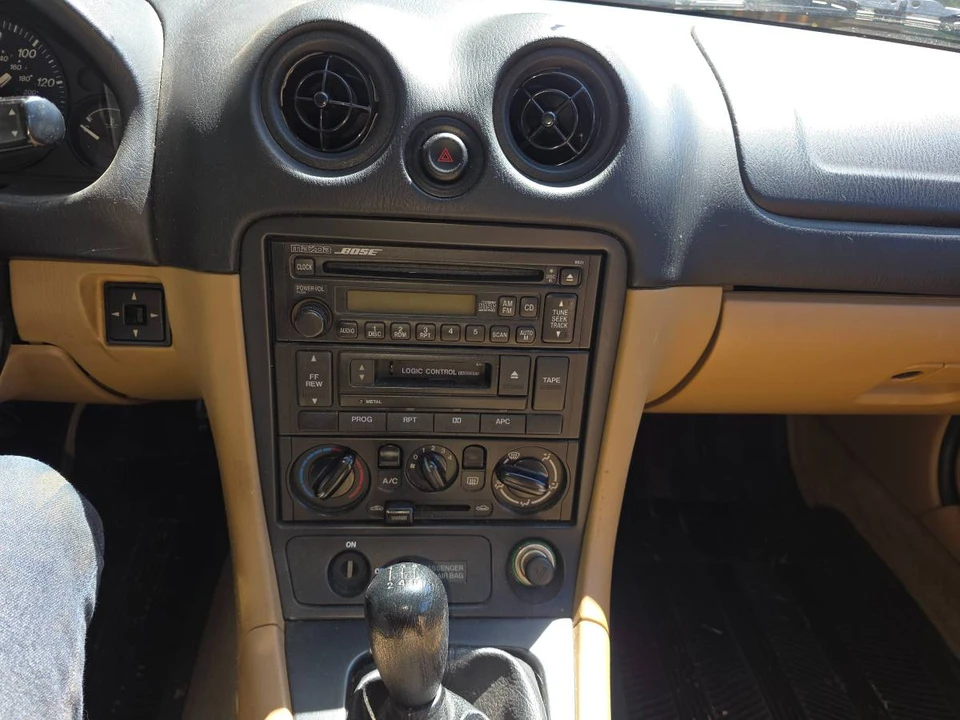1999 Mazda NB MX-5 Miata - Image 7 of 10