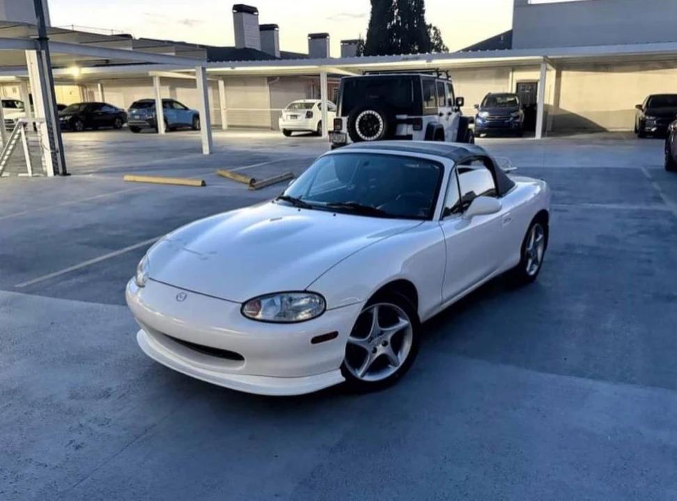 1999 Mazda NB MX-5 Miata - Image 2 of 14