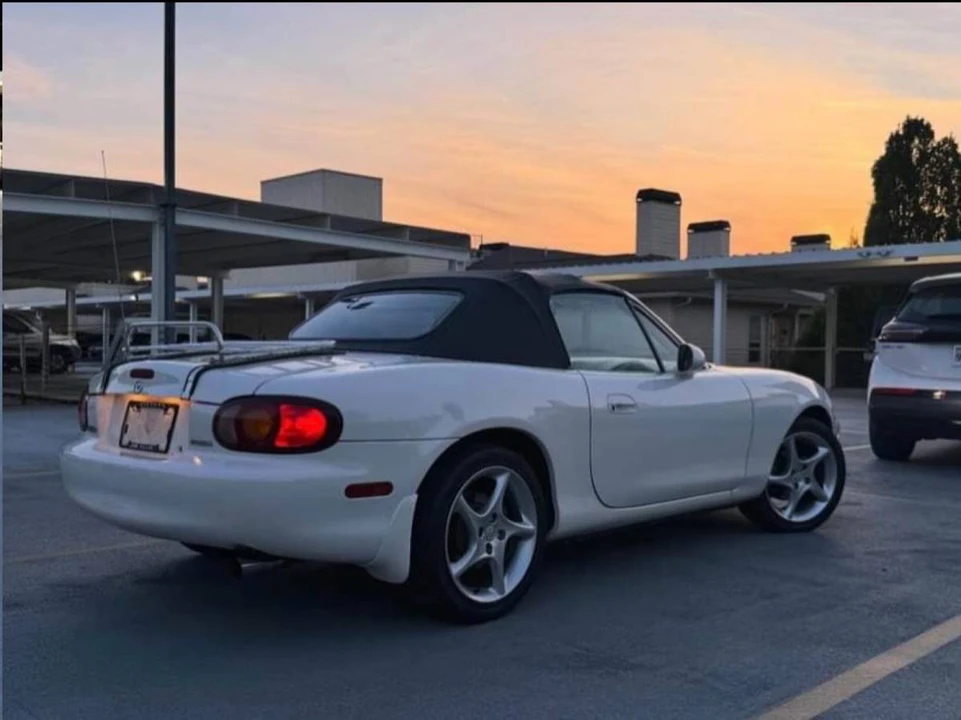 1999 Mazda NB MX-5 Miata - Image 3 of 14