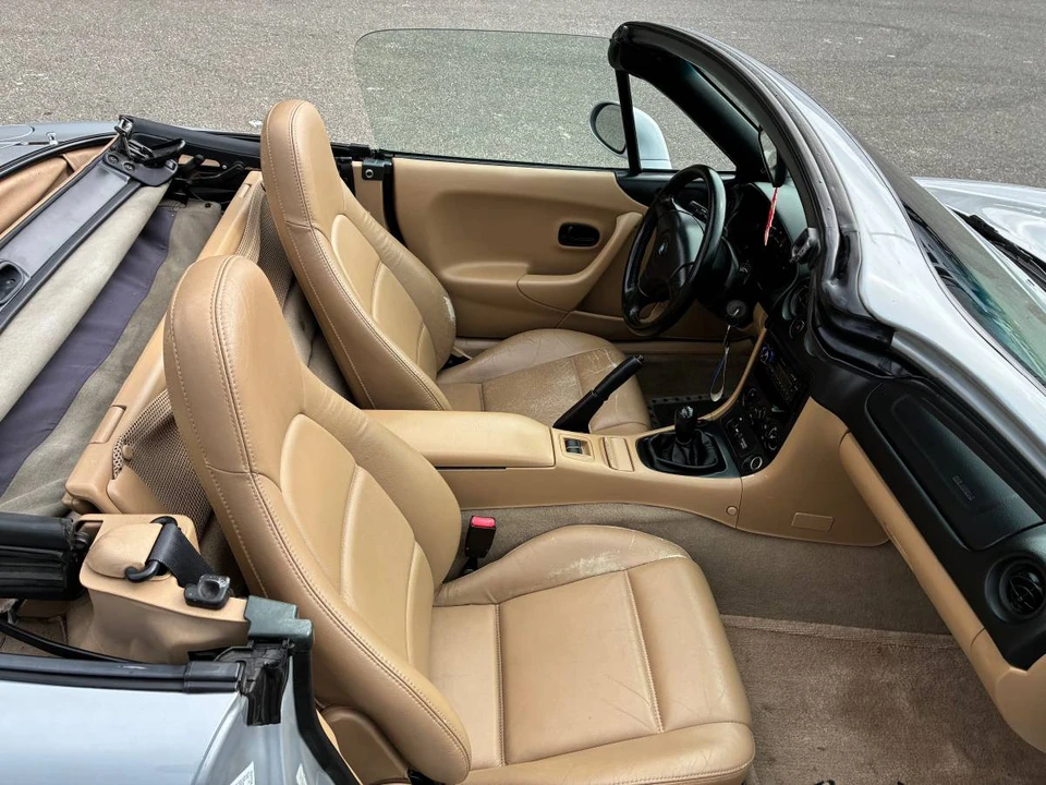 1999 Mazda NB MX-5 Miata - Image 10 of 13