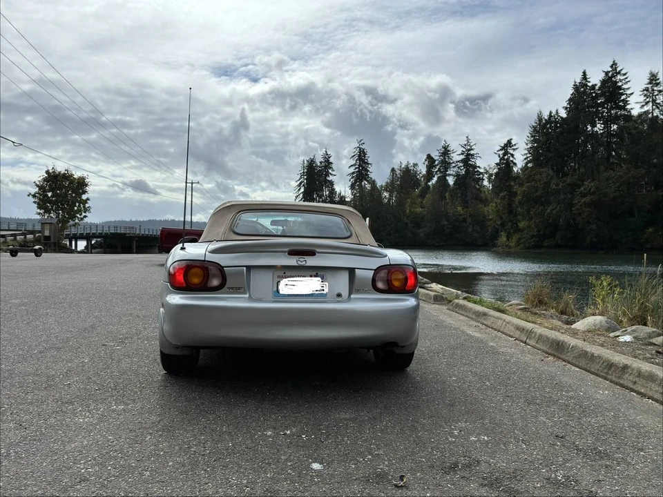 1999 Mazda NB MX-5 Miata - Image 5 of 13