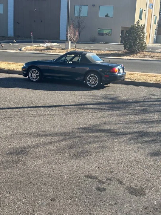 1999 Mazda NB MX-5 Miata - Image 2 of 12