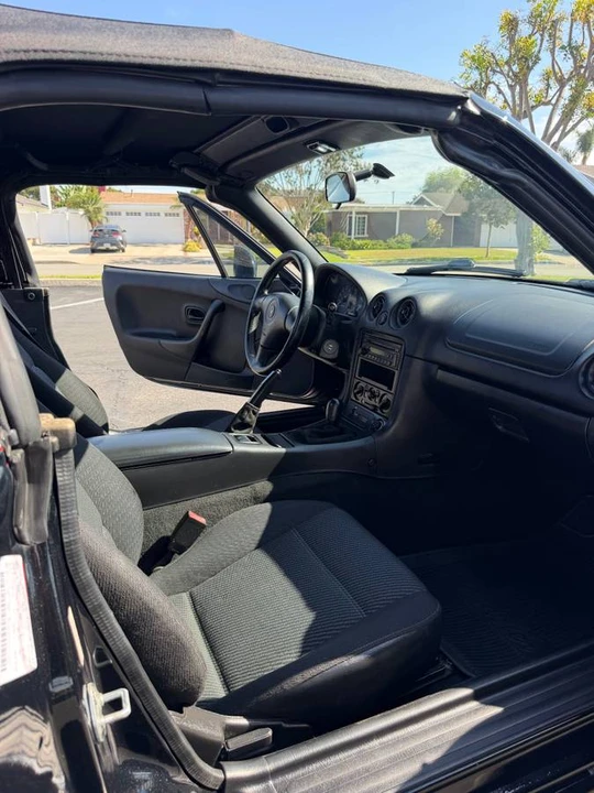 1999 Mazda NB MX-5 Miata - Image 15 of 18