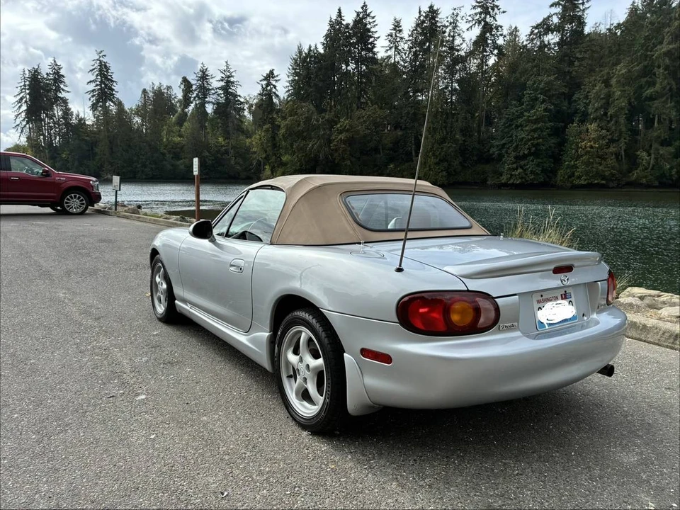 1999 Mazda NB MX-5 Miata - Image 4 of 13