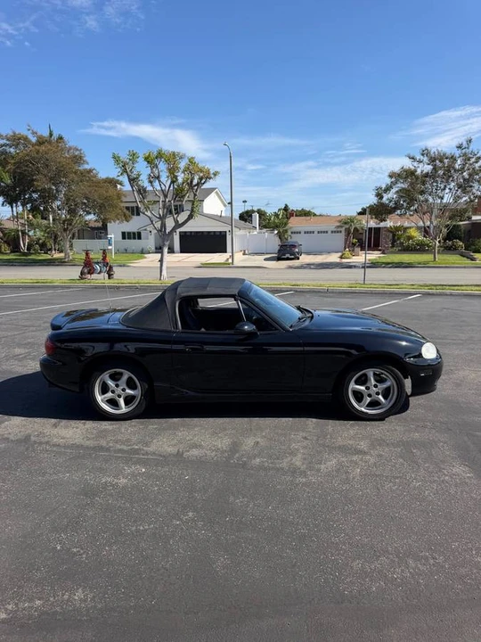 1999 Mazda NB MX-5 Miata - Image 4 of 18