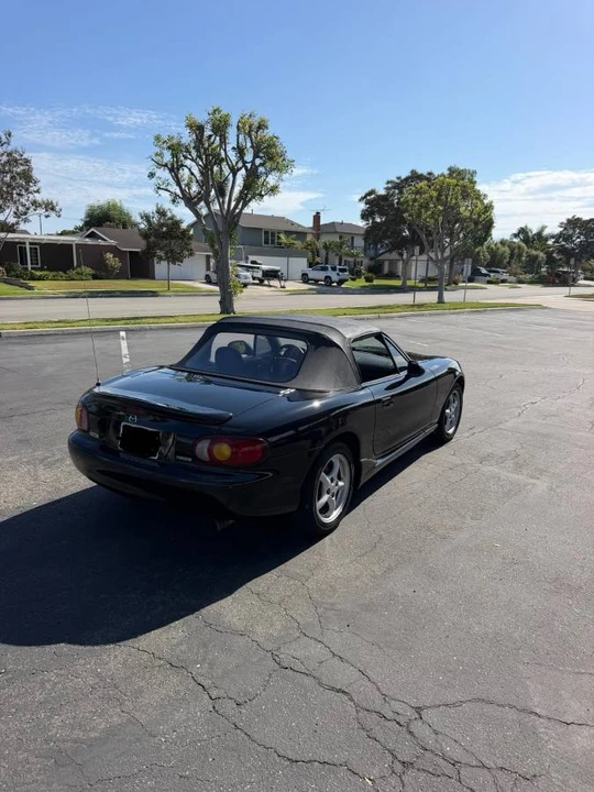 1999 Mazda NB MX-5 Miata - Image 5 of 18