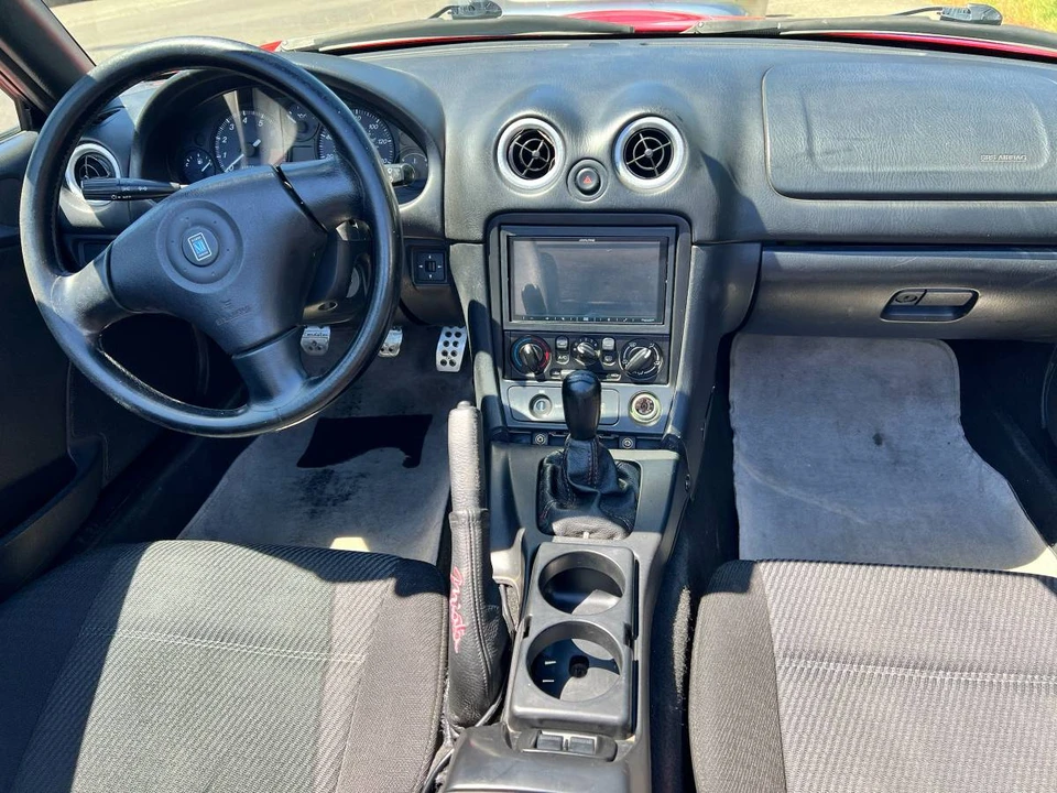 1999 Mazda NB MX-5 Miata - Image 8 of 17