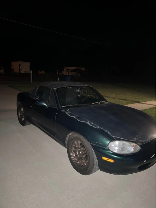 1999 Mazda NB MX-5 Miata - Image 2 of 4