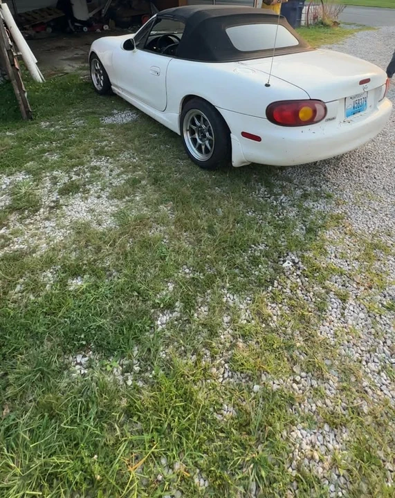 1999 Mazda NB MX-5 Miata - Image 3 of 4