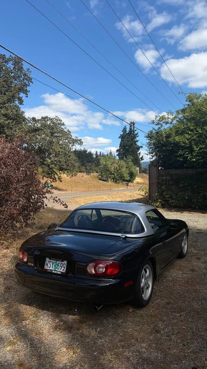 1999 Mazda NB MX-5 Miata - Image 3 of 8