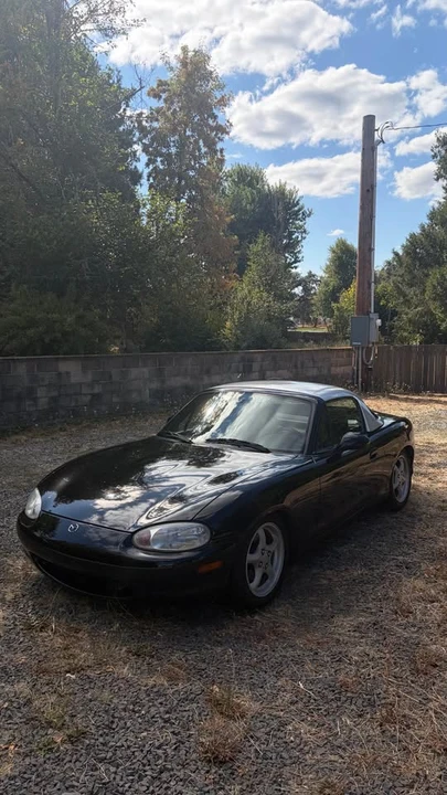 1999 Mazda NB MX-5 Miata - Image 2 of 8
