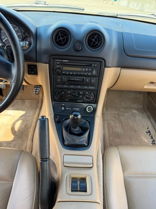 1999 Mazda NB MX-5 Miata - Image 17 of 20