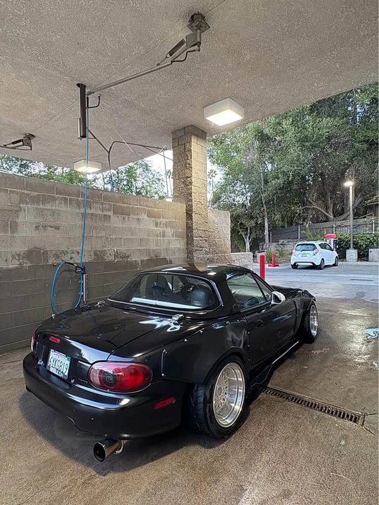 1999 Mazda NB MX-5 Miata - Image 2 of 12