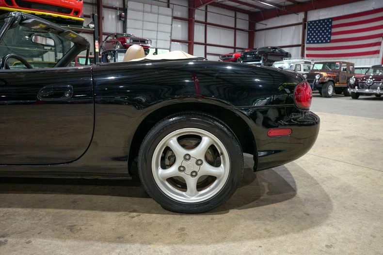 1999 Mazda NB MX-5 Miata - Image 5 of 31