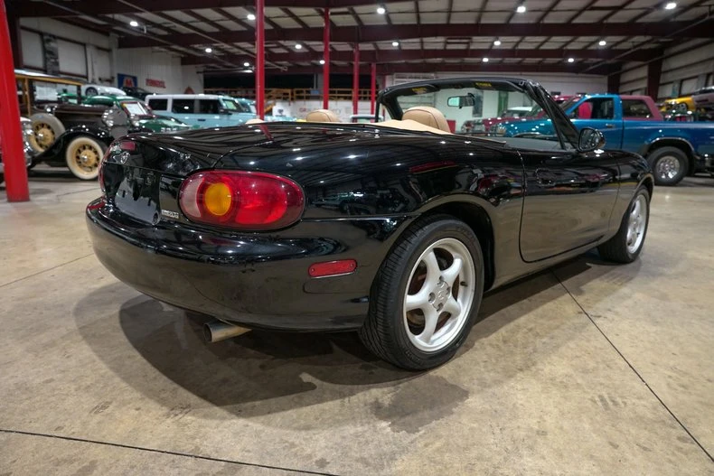 1999 Mazda NB MX-5 Miata - Image 8 of 31