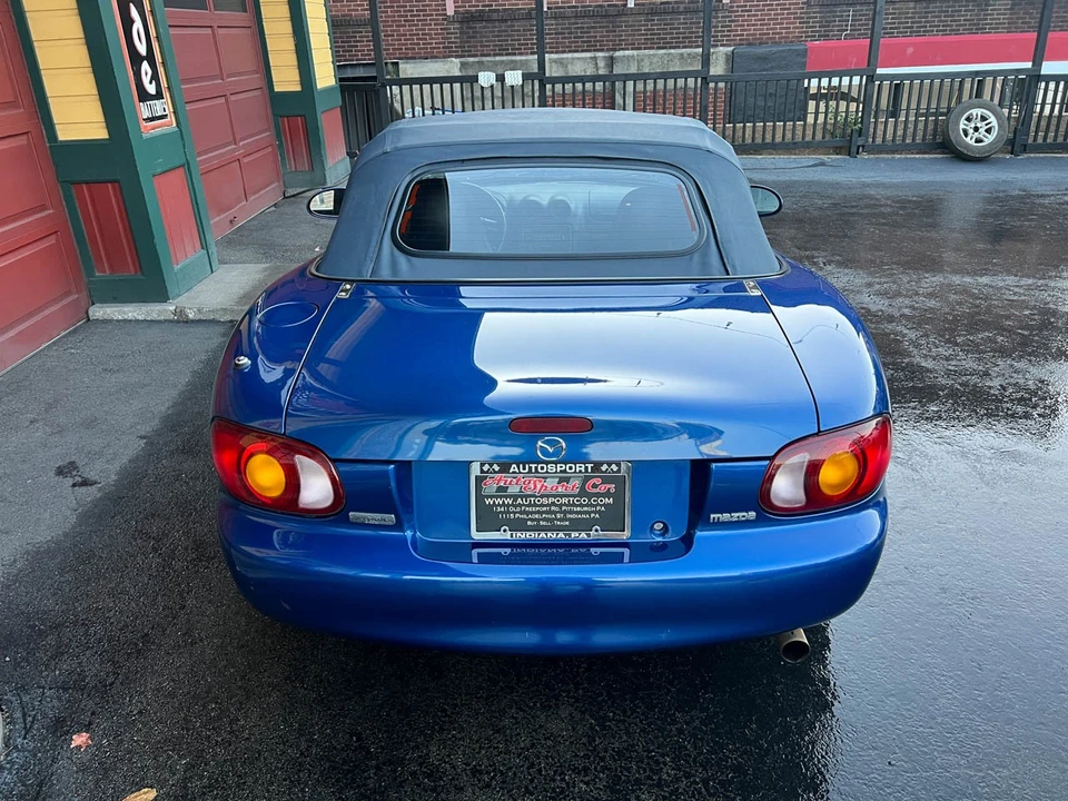 1999 Mazda NB MX-5 Miata - Image 8 of 12
