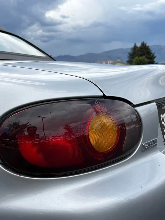 1999 Mazda NB MX-5 Miata - Image 2 of 19