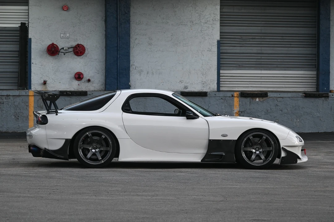 1999 Mazda RX-7 FD - Image 2 of 21