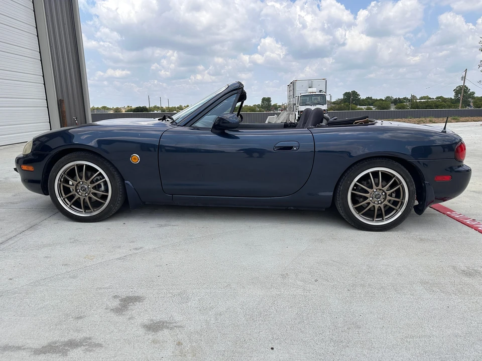 1999 Mazda NB MX-5 Miata - Image 9 of 31