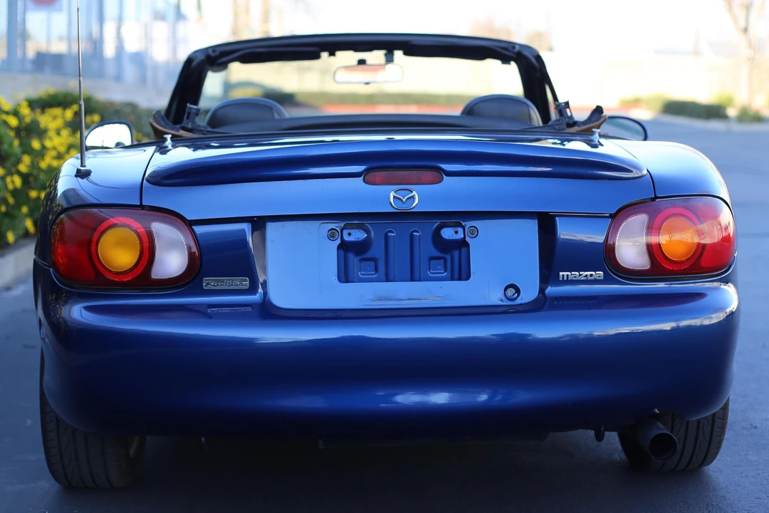 1999 Mazda NB MX-5 Miata - Image 5 of 21
