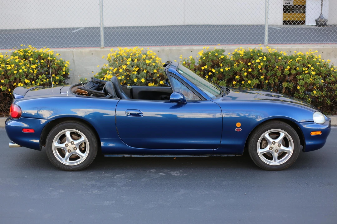1999 Mazda NB MX-5 Miata - Image 3 of 21
