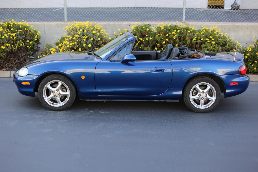 1999 Mazda NB MX-5 Miata - Image 10 of 21