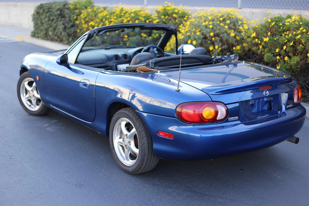 1999 Mazda NB MX-5 Miata - Image 11 of 21