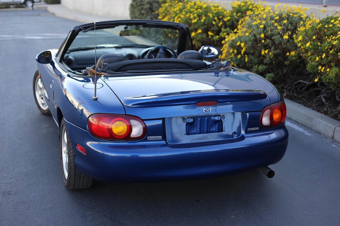 1999 Mazda NB MX-5 Miata - Image 12 of 21
