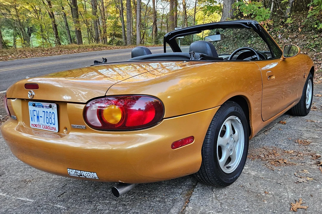 1999 Mazda NB MX-5 Miata - Image 4 of 31