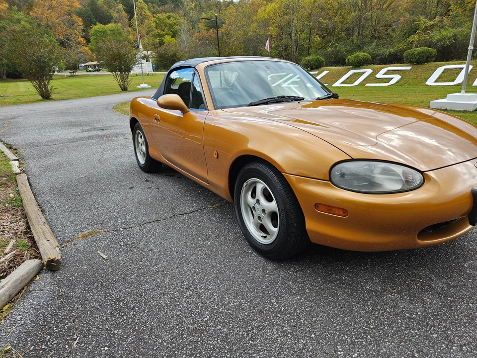 1999 Mazda NB MX-5 Miata - Image 18 of 31