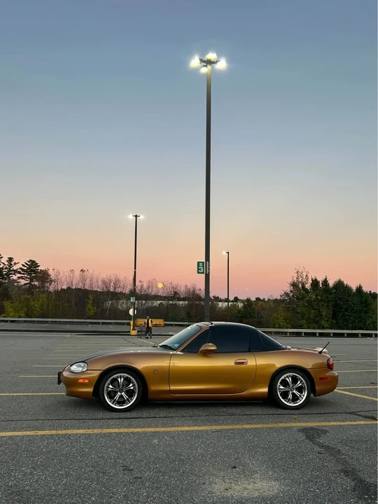 1999 Mazda NB MX-5 Miata - Image 2 of 5