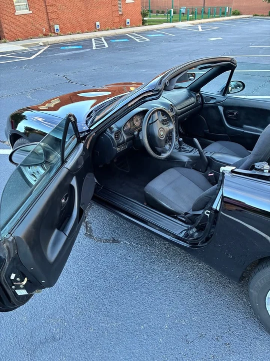 1999 Mazda NB MX-5 Miata - Image 6 of 11