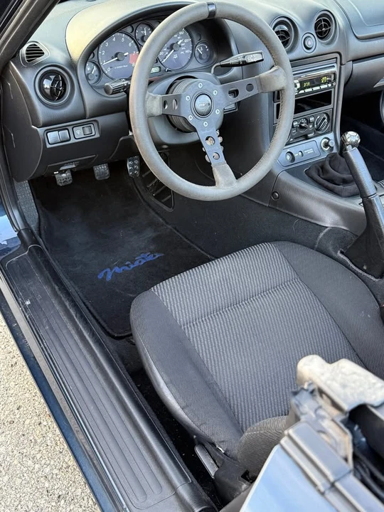 1999 Mazda NB MX-5 Miata - Image 11 of 14