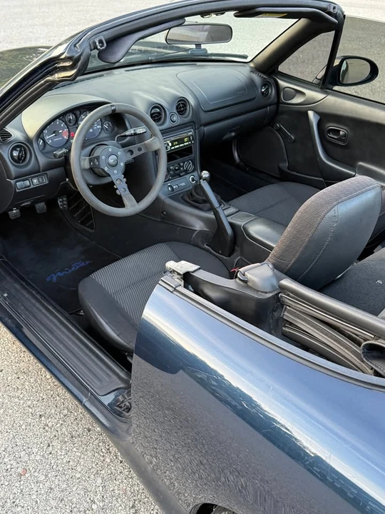1999 Mazda NB MX-5 Miata - Image 8 of 14