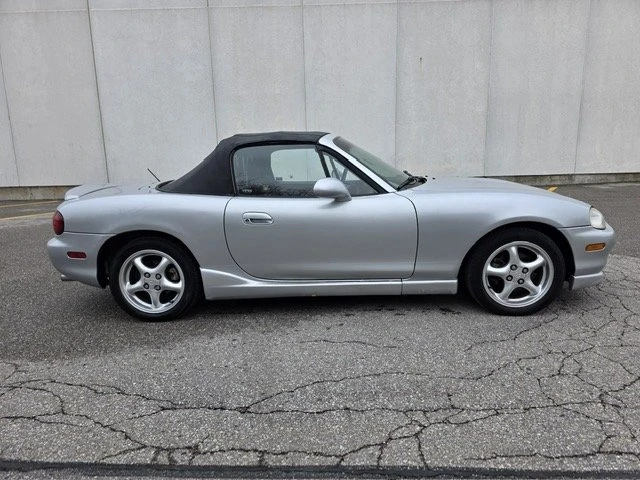 1999 Mazda NB MX-5 Miata - Image 17 of 20