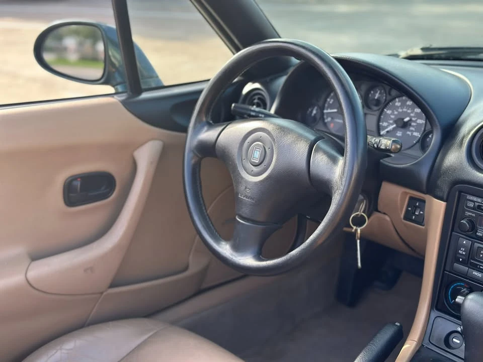 1999 Mazda NB MX-5 Miata - Image 13 of 18