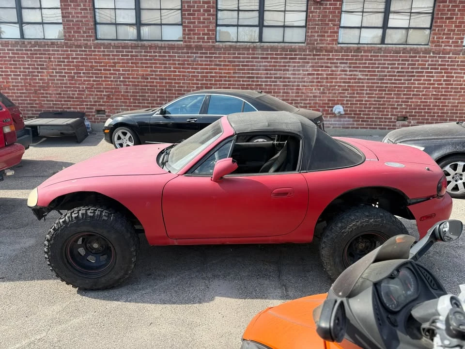 1999 Mazda NB MX-5 Miata - Image 3 of 4