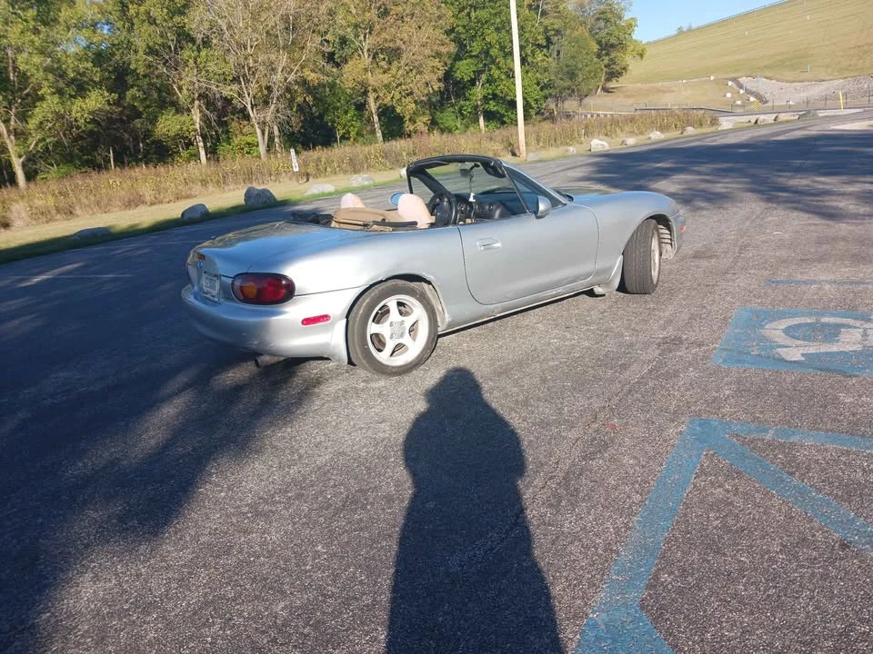 1999 Mazda NB MX-5 Miata - Image 7 of 12