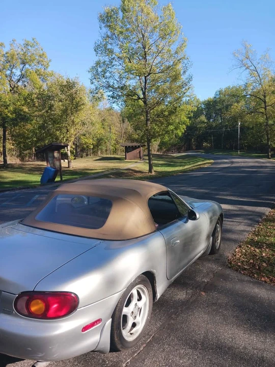 1999 Mazda NB MX-5 Miata - Image 11 of 12