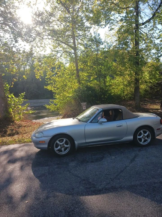 1999 Mazda NB MX-5 Miata - Image 10 of 12