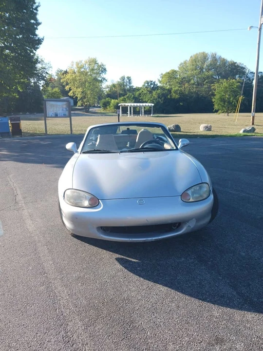 1999 Mazda NB MX-5 Miata - Image 9 of 12